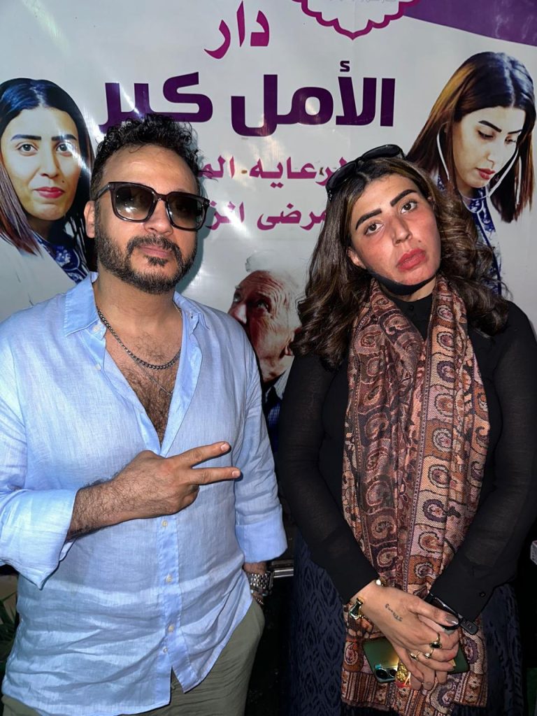صورة 1 من زيارة الفنان إيساف لدار مسنين الامل كير بالمعادي